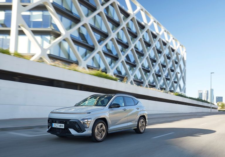Cómo elegir la cobertura de batería en un seguro de coche eléctrico: daño, degradación y robo de la batería